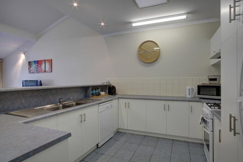 Port Lincoln Foreshore Apartments - Hotel Gold Coast 3