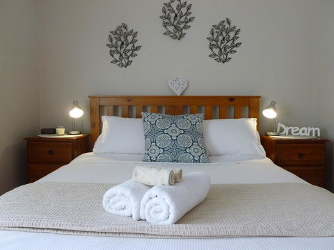 Port Lincoln Holiday Houses - Hotel Gold Coast 2
