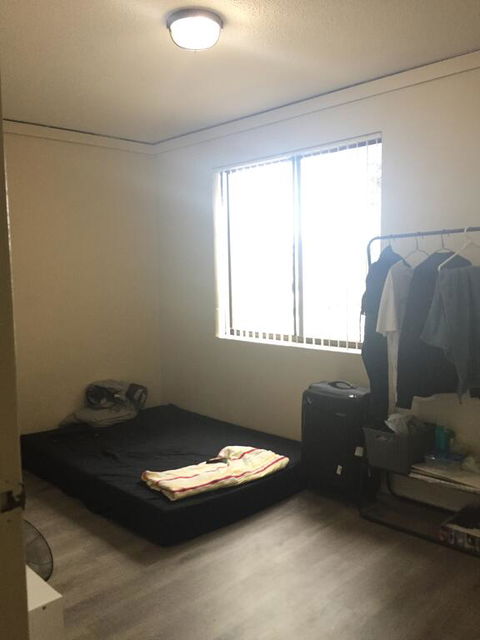 Private Room In Bankstown Unit For Rent - Hotel Gold Coast 1
