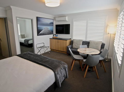 Quays Hotel - Hotel Gold Coast 2