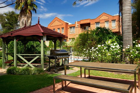 Quest Royal Gardens - Hotel Gold Coast 2