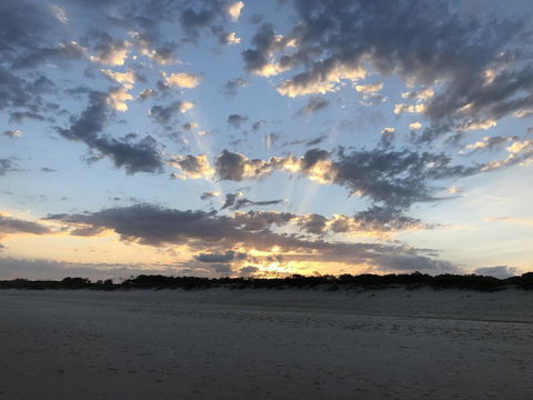 Ralph's Cottage Orion Drive Yamba - Pet Friendly Photos Available Shortly Free Wi-Fi - Hotel Gold Coast 2