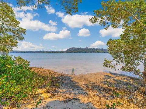 Ralph's Cottage Orion Drive Yamba - Pet Friendly Photos Available Shortly Free Wi-Fi - Hotel Gold Coast 3