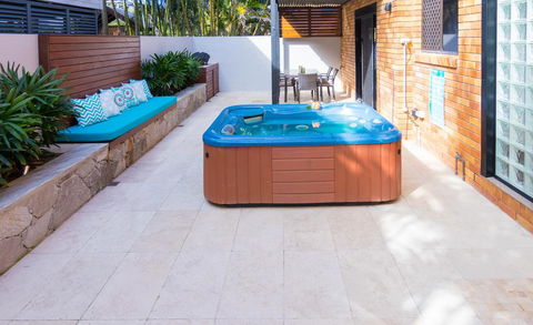 Rayner's Secret - Lennox Head - Hotel Gold Coast 1