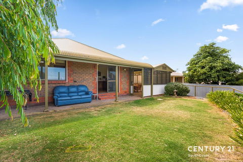 Reef & Vines Port Noarlunga - Hotel Gold Coast 2