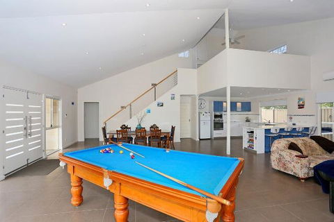 Relax At Falcon By The Bay - Hotel Gold Coast 1