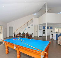 Relax at Falcon By The Bay - Hotel Gold Coast