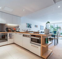 Relaxed Apartment In Camperdown - Hotel Gold Coast