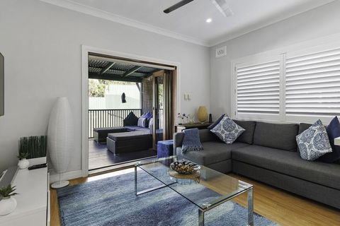 Relaxed Clovelly Beach Home - Parking - Cloey6 - Hotel Gold Coast 2