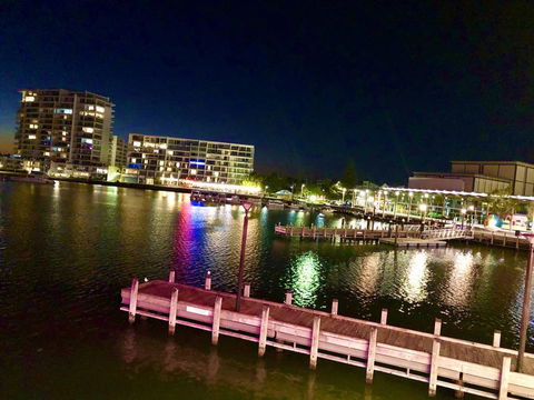 Relaxed Ocean View - Hotel Gold Coast 2