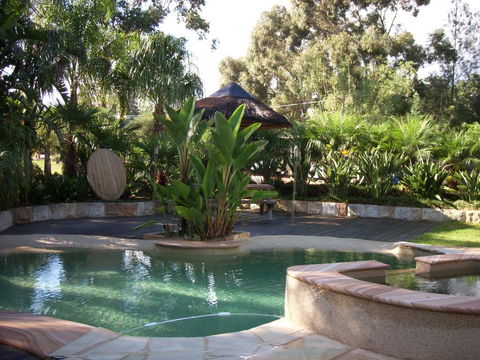 Relaxin - Hotel Gold Coast 2