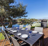 Relaxing Waterfront Property in Quiet Location - Hotel Gold Coast