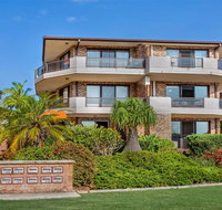 Renas Court Unit 1 - Little Street Lakefront - Hotel Gold Coast