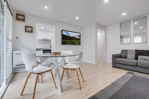 Renovated Unit In The Heart Of Macquarie Park - Hotel Gold Coast 0