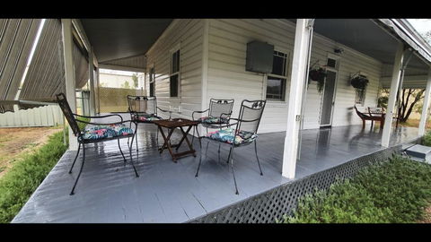 River Cottage - Hotel Gold Coast 2