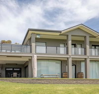 River Devine - Hotel Gold Coast