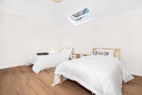 Riverwood Bright 3 Bedroom House With Parking - Hotel Gold Coast 1