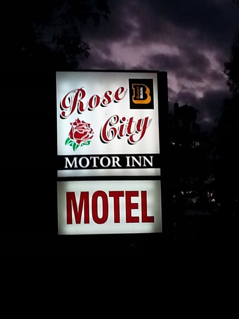 Rose City Motor Inn - Hotel Gold Coast 3