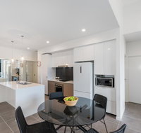 Round About Bulimba - Executive 3BR Bulimba apartment near Oxford St shops and restaurants - Hotel Gold Coast