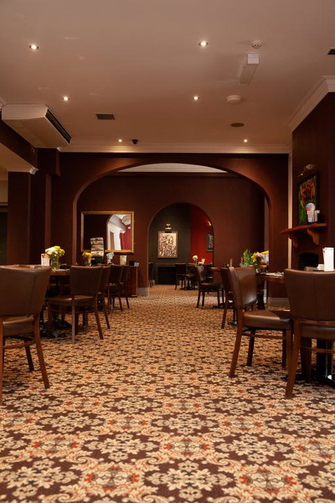 Royal Hotel Singleton - Hotel Gold Coast 3