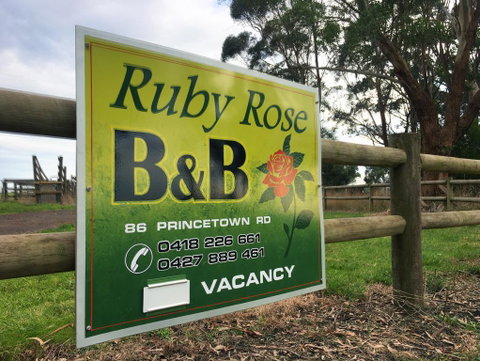 Ruby Rose - Hotel Gold Coast 0