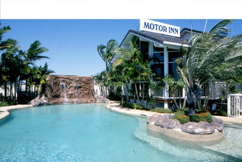 Runaway Bay Motor Inn with Hotel Gold Coast