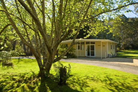 Russell Falls Holiday Cottages - Hotel Gold Coast 3
