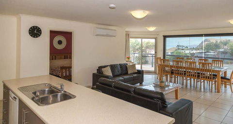 SALT - 37 Oceanview Drive - Hotel Gold Coast 3