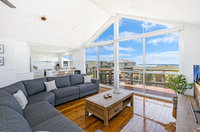 Salty's - Newly Renovated