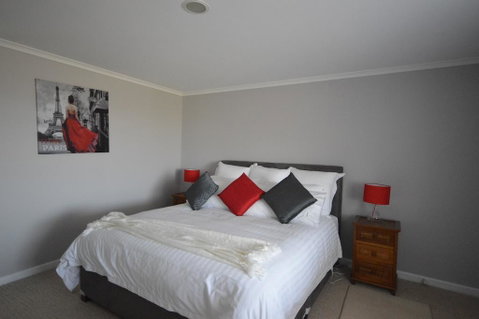 Sancerre Estate - Hotel Gold Coast 3