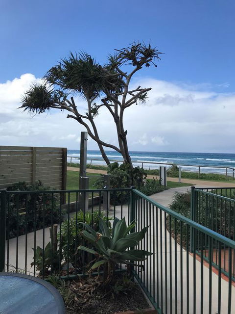 Sanctuary Beach Resort - Hotel Gold Coast 2