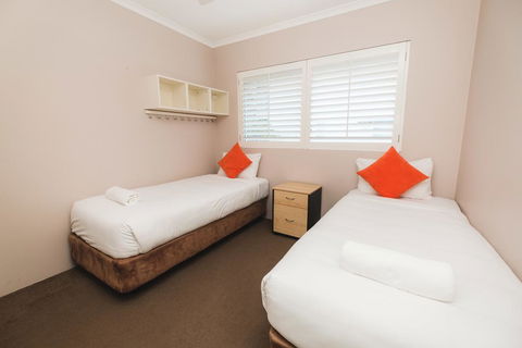 Sanctuary Lake Apartments - Hotel Gold Coast 2