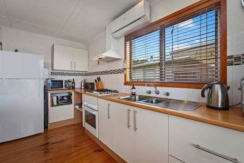 SEA URCHIN - Beautiful Skenes Creek Home - Hotel Gold Coast 3