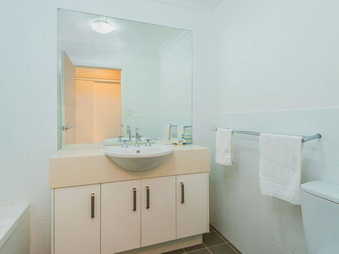 Seaspray 2 /21 Clarence Street - Hotel Gold Coast 1