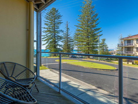 Seaspray Unit 7 Straight Across The Road From Main Beach Yamba - Hotel Gold Coast 1