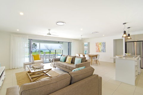 Sentosa On Tugun - Beachfront 5 Bedroom - Hotel Gold Coast 3