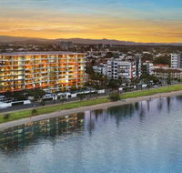 Silvershore Apartments on the Broadwater - Hotel Gold Coast