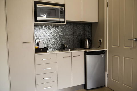 Simmers Serviced Apartments - Hotel Gold Coast 2