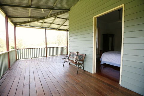 Singleton's Retreat Near Wiseman's Ferry - Hotel Gold Coast 1