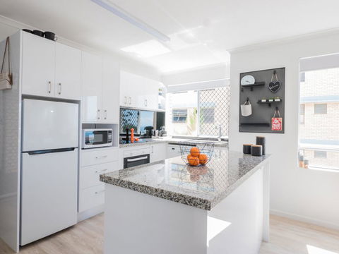 Sirocco Unit 5, 47 Verney Street, Kings Beach - Hotel Gold Coast 2