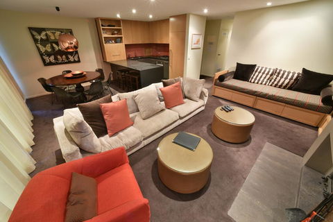 Snowman 1 - Hotel Gold Coast 3