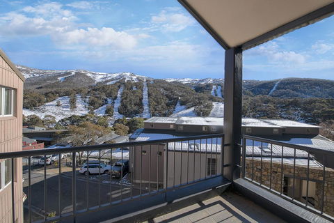 Snowman 8 - Hotel Gold Coast 2