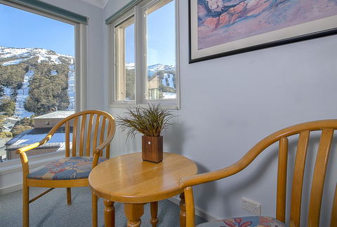 Snowman 8 - Hotel Gold Coast 3