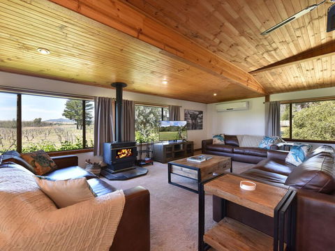 Soldiers Cottage Picturebook Vineyard Home - Hotel Gold Coast 1