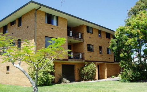 Spacious 2 Bedroom Beach Side Apartment - Close To Shopping Centre With Coles, Health Food Shop, Sushi, Pizza, Cafes, Hairdresse - Hotel Gold Coast 1