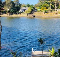 Spacious 2 Bedroom Beach Side Apartment - Close to shopping Centre with Coles Health Food Shop Sushi Pizza Cafes Hairdresse - Hotel Gold Coast