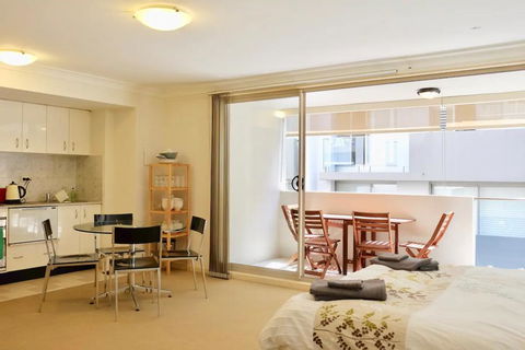 Spacious Studio By The Beach In Manly - Hotel Gold Coast 0