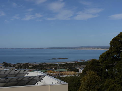 Spectacular Holiday Living - Hotel Gold Coast 2