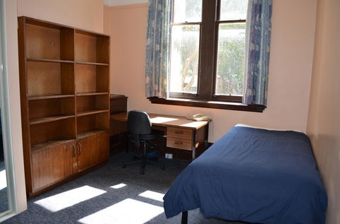 St Andrew's College - Hotel Gold Coast 1