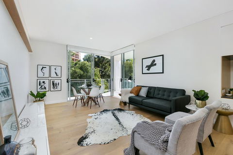 St Leonards Self-Contained Two-Bedroom Apartment (803NOR) - Hotel Gold Coast 1
